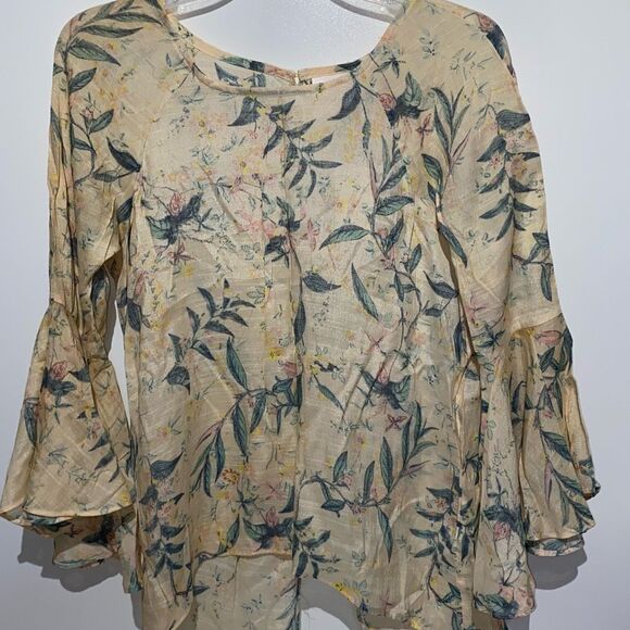 LC Lauren Conrad Women's Floral Bell Sleeve Keyhole Split Back Blouse Medium NWT - Picture 3 of 9